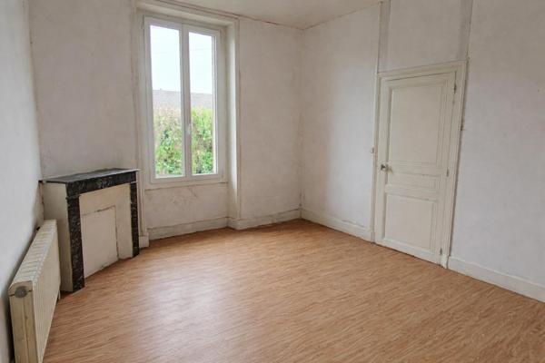 Maison 5 pièces avec terrain généreux à rénover