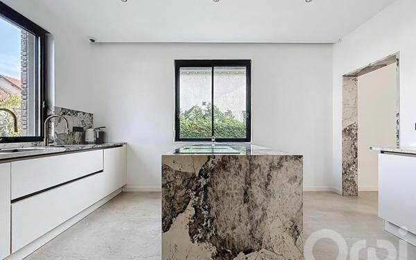 Maison à vendre    5 pièces • 177 m2 Maisons-Alfort