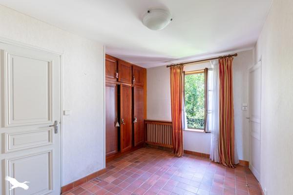 Maison 209 000 € Issou 6 p 102 m² DPE G