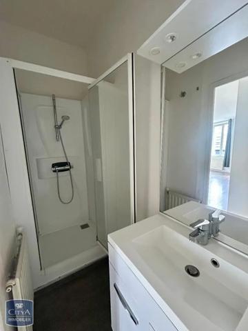 Appartement à louer 4 pièces 64.24m² Saint-Étienne (42000)