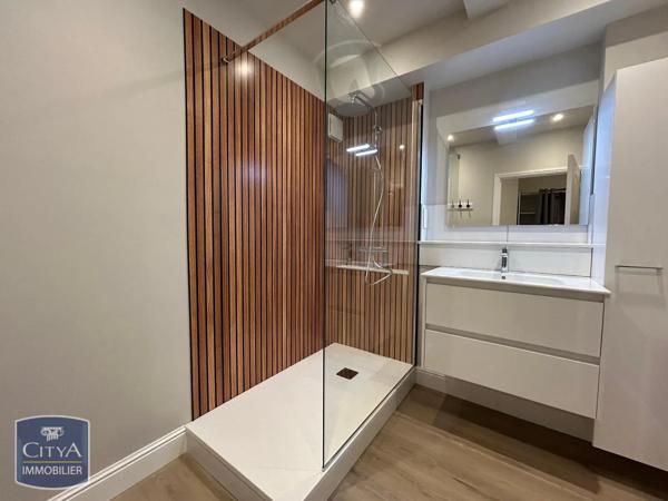 Appartement à louer 4 pièces 97.41m² Vichy (03200)