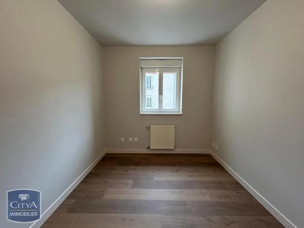 Appartement à louer 4 pièces 97.41m² Vichy (03200)