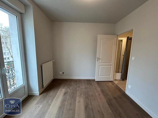 Appartement à louer 4 pièces 97.41m² Vichy (03200)