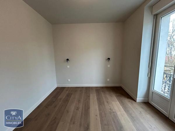 Appartement à louer 4 pièces 97.41m² Vichy (03200)