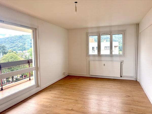 SAPCIEUX T5 DE 115 M² DANS BELLE RESIDENCE SECURISE