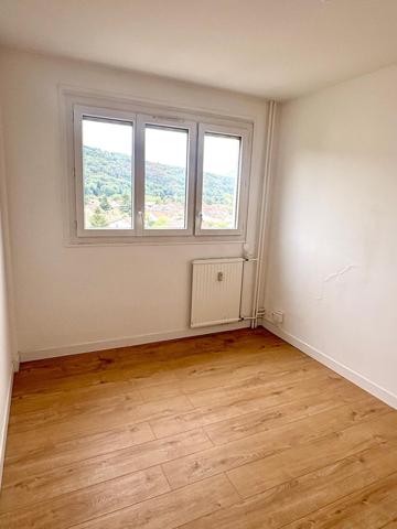 SAPCIEUX T5 DE 115 M² DANS BELLE RESIDENCE SECURISE