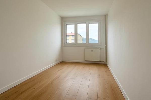 SAPCIEUX T5 DE 115 M² DANS BELLE RESIDENCE SECURISE