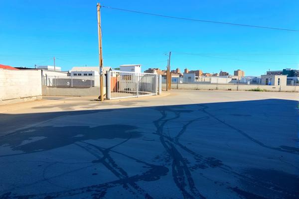 À vendre - Local professionnel 300 m² situé à Barbentane (13570)