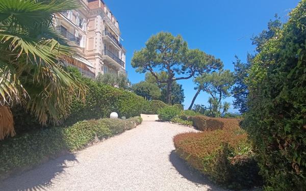 Appartement à vendre    3 pièces • 83 m2 Cannes