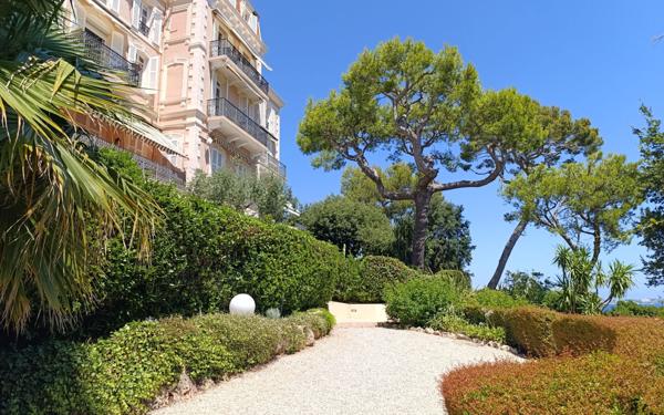 Appartement à vendre    3 pièces • 83 m2 Cannes