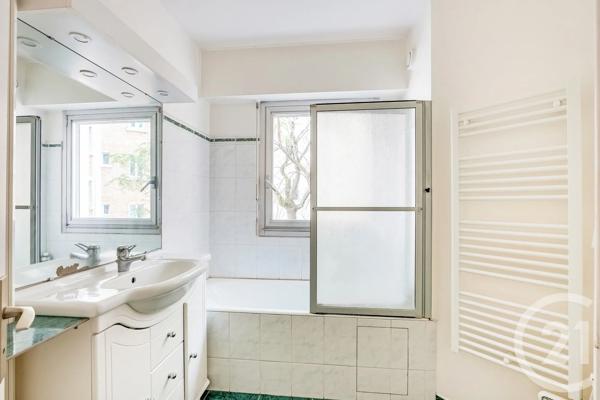 Appartement T4 à vendre  4 pièces - 89,37 m 2   PARIS  - 75015
