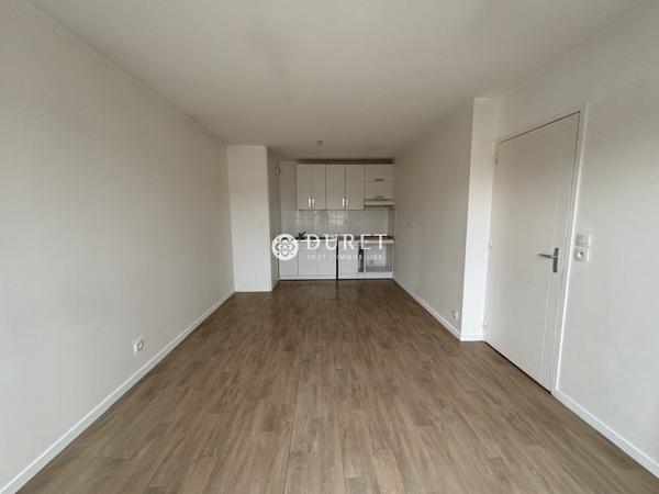 T3 RECENT AU DERNIER ETAGE AVEC BALCON ET 2 PLACES DE STATIONNEMENTS