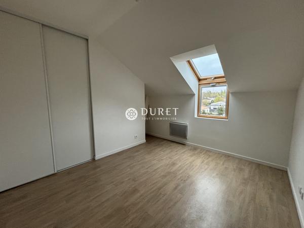 T3 RECENT AU DERNIER ETAGE AVEC BALCON ET 2 PLACES DE STATIONNEMENTS