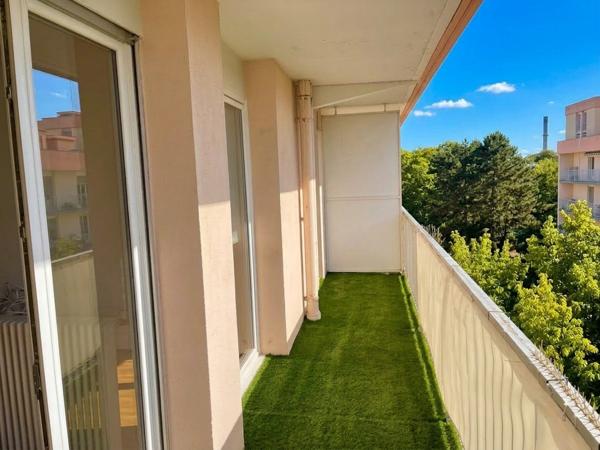 Appartement Evry Courcouronnes 3 pièce(s) 65.16 m2