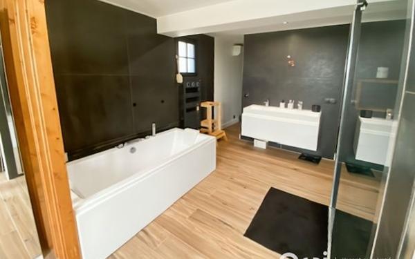 Maison à vendre    5 pièces • 131 m2 Magny-en-Vexin