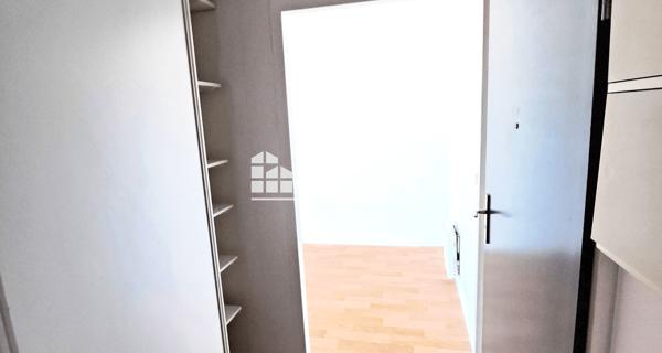 Location Studio 28.15 m² - Verneuil-sur-seine 78480