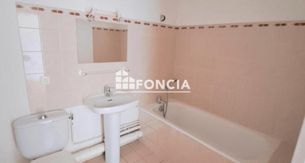 Location Studio 28.15 m² - Verneuil-sur-seine 78480