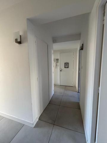 Appartement T4, cave, parking