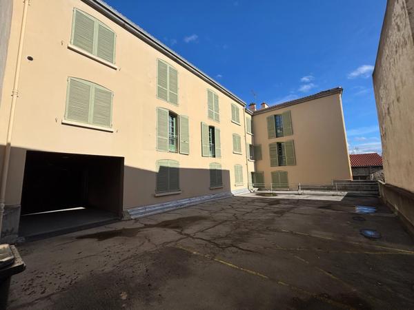 Appartement T4, cave, parking