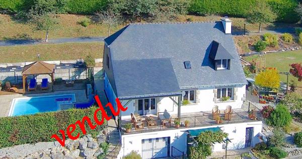 Belle maison familiale avec appartement indépendant et piscine