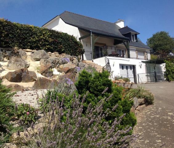Belle maison familiale avec appartement indépendant et piscine