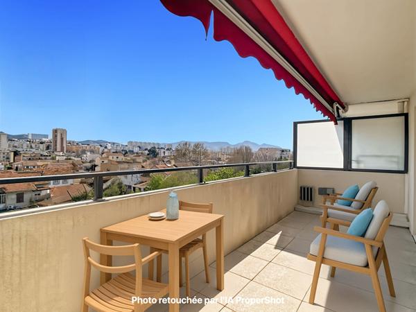 Appartement  3 pièces 81 m2 à vendre avec Terrasse Secteur La Capelette 13010 Marseille