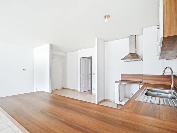 Appartement  3 pièces 81 m2 à vendre avec Terrasse Secteur La Capelette 13010 Marseille