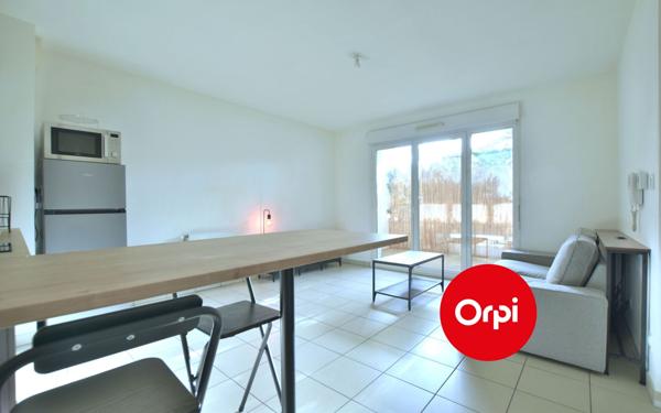Appartement à louer    2 pièces • 39 m2 Saint-Priest