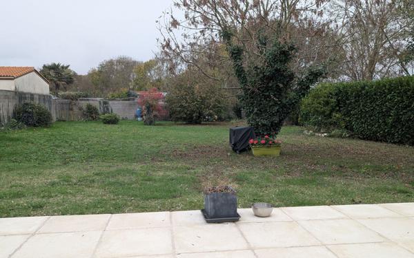 Maison à vendre    3 pièces •  Saint-Vivien