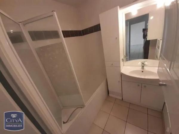 Appartement à louer 2 pièces 48.04m²