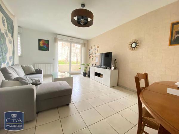 Appartement à louer 2 pièces 48.04m²