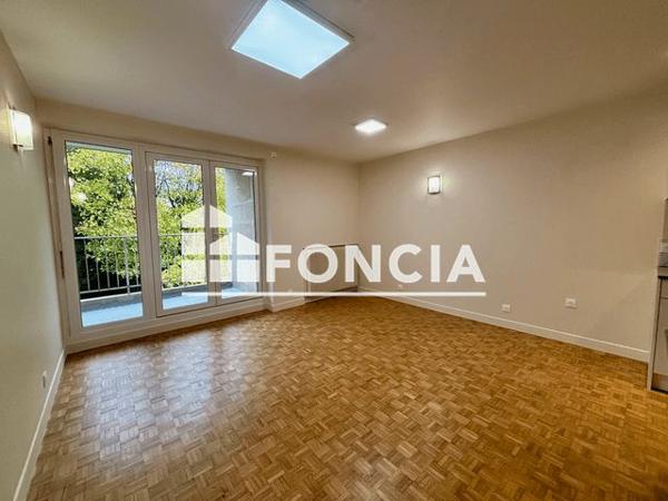 Location Appartement 2 pièces 41.7 m² - résidence verney-Voltaire Saint Germain En Laye 78100