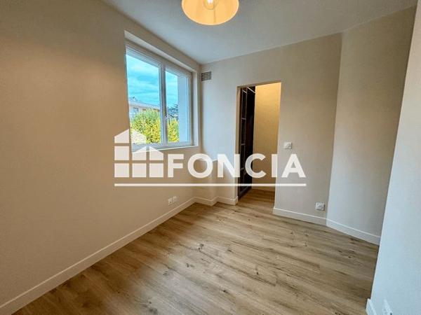 Location Appartement 2 pièces 41.7 m² - résidence verney-Voltaire Saint Germain En Laye 78100