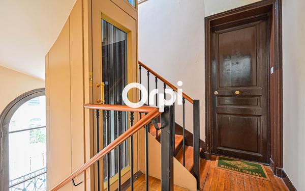 Appartement à vendre    2 pièces • 40 m2 Paris 12