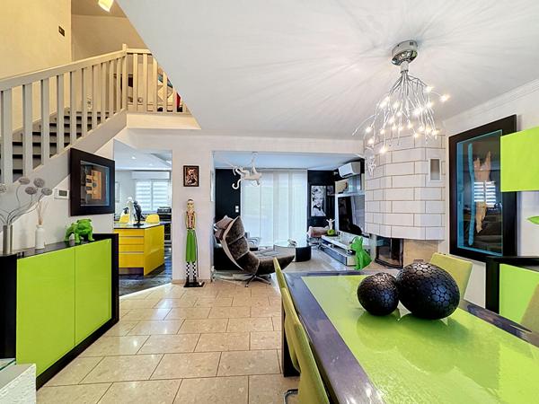 TOURS SAINTE RADEGONDE - MAISON 5 PIECES AVEC 3 CHAMBRES - DOUBLE GARAGE - JARDIN - PISCINE ET JACUZZI