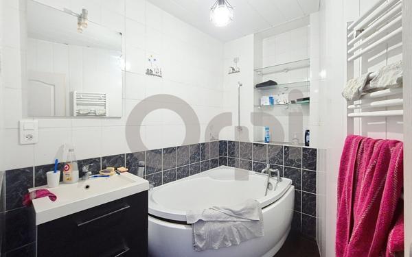 Maison à vendre    3 pièces •  La Feuillade