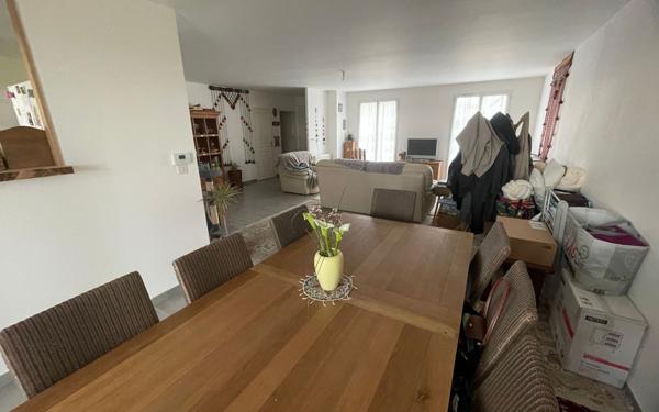 Maison à louer    5 pièces •  Cambes-en-Plaine