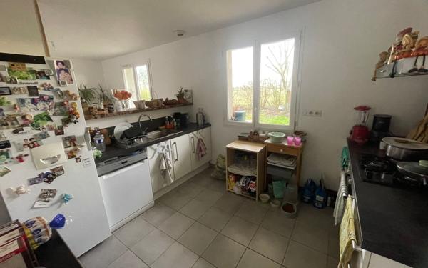 Maison à louer    5 pièces •  Cambes-en-Plaine