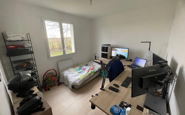 Maison à louer    5 pièces •  Cambes-en-Plaine