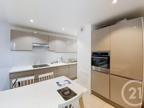 Appartement F3 à vendre  3 pièces - 67,41 m 2   ST DENIS  - 93