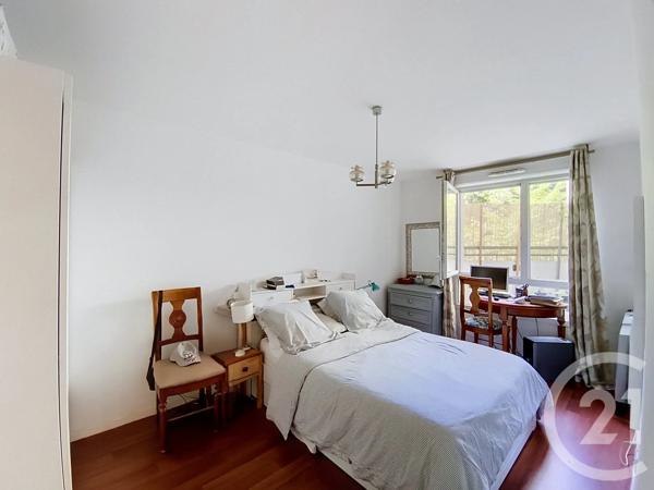 Appartement F3 à vendre  3 pièces - 67,41 m 2   ST DENIS  - 93