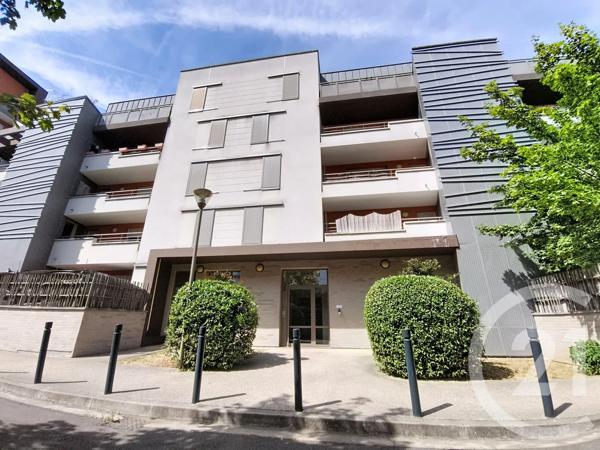 Appartement F3 à vendre  3 pièces - 67,41 m 2   ST DENIS  - 93