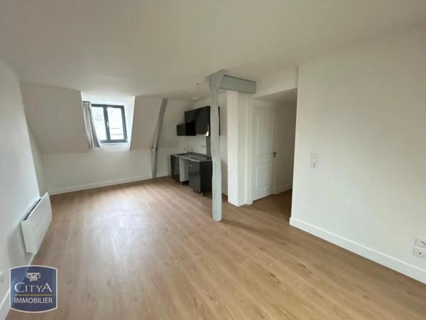 Appartement à louer 1 pièce 29.6m²