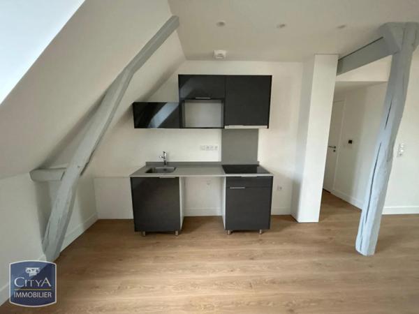 Appartement à louer 1 pièce 29.6m²