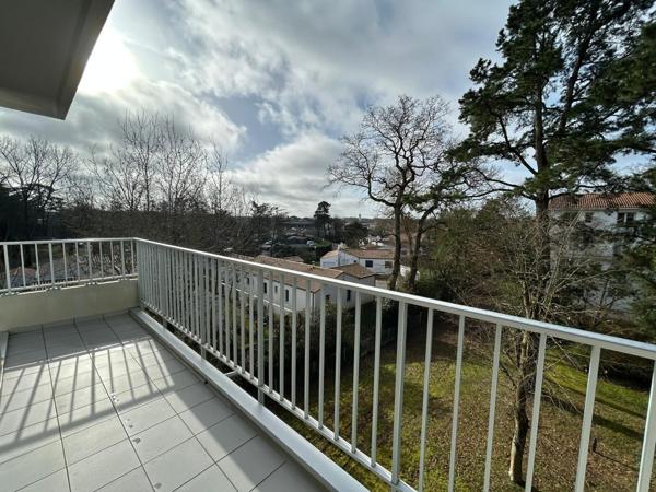 Appartement Lumineux au dernier étage - Au coeur d'un parc arboré sécurisé