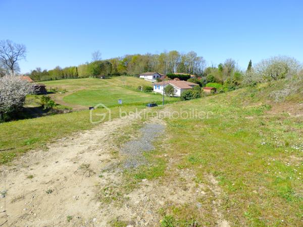 Terrain de 1 287 m²