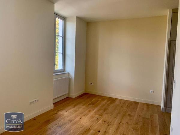Appartement à louer 1 pièce 29.3m²