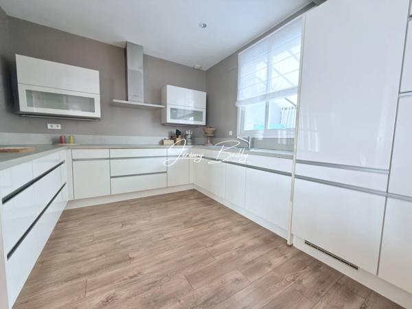 Maison à vendre 6 pièces de 145 m²