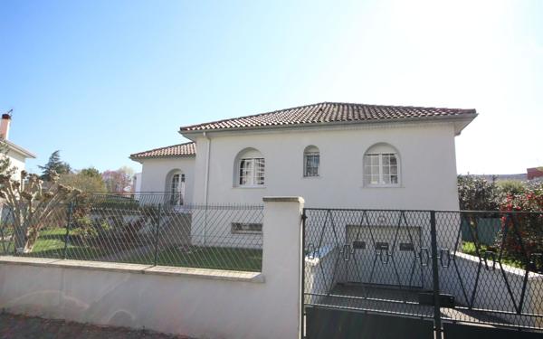 Maison à vendre    5 pièces •  Pau