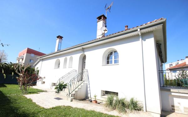 Maison à vendre    5 pièces •  Pau